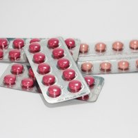 Hlavní obrázek - Senát asi uloží lékárníkům povinnost ověřovat pravost léků